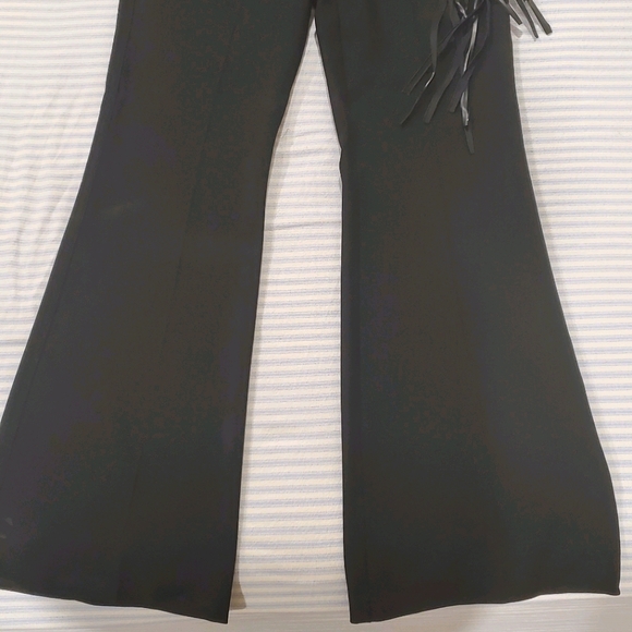 Boot cut - Picture 2 of 2